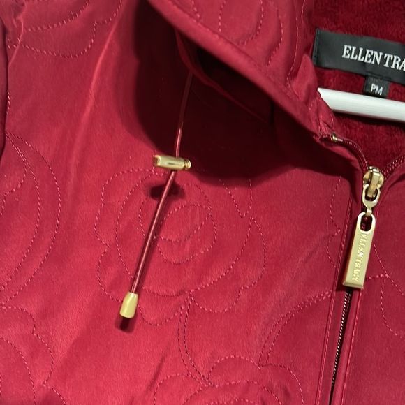 Ellen Tracy Red Rosette Quilted Jacket Full Zip w/Hood Fleece lined Petite Med - Picture 10 of 12